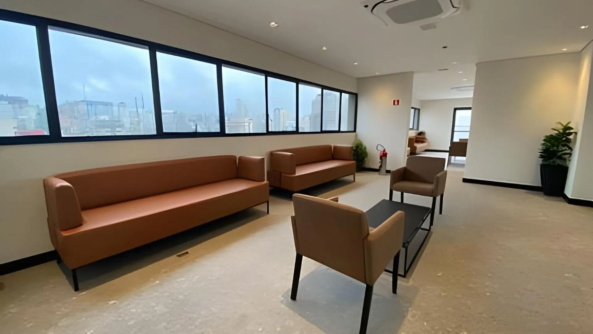 Studio Moderno Com Sacada Prox. Paulista Sao Paulo Daire
